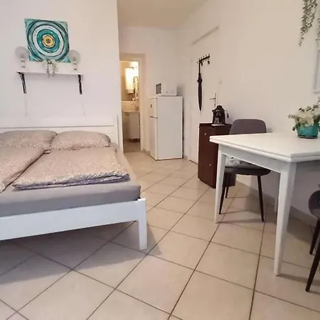 Apartment Fortuna Apartman Mini